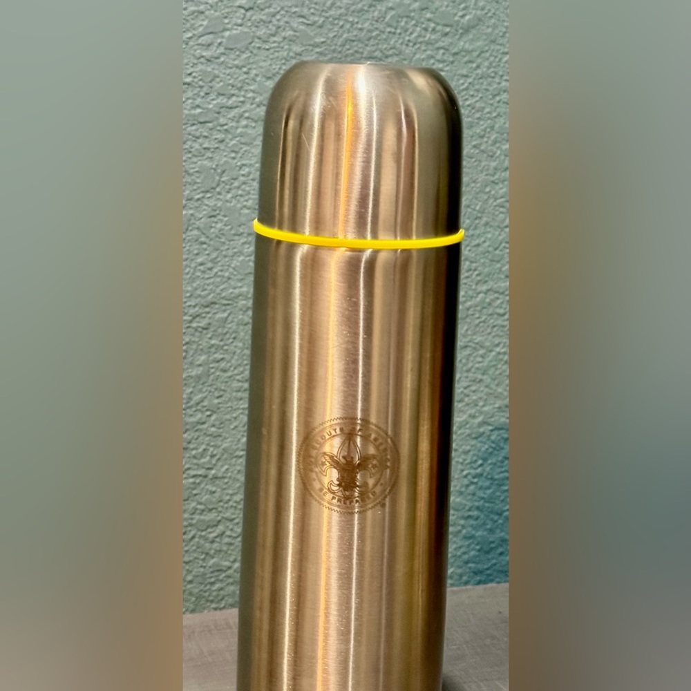 Boy Scouts of America Thermos With Screw on Cap And Cup ~ EUC